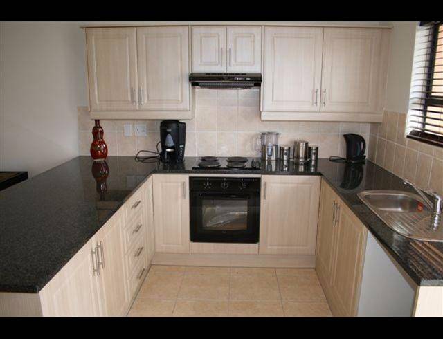 2 BEDROOM APARTMENT FOR SALE IN SOMERSET WEST